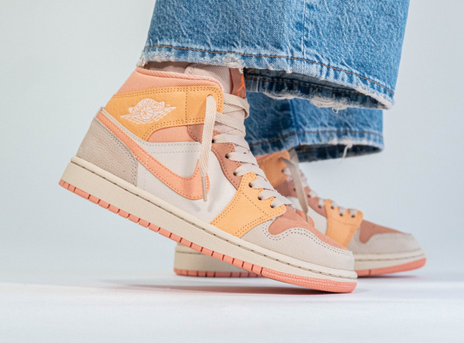 air jordan apricot