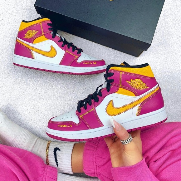 נעלי נייק אייר ג'ורדן | Nike air Jordan 1 Mid Dia de los Muertos