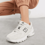 נעלי ניו באלנס | New Balance 530 trainers in off white