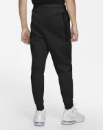 מכנסי Nike Sportswear Tech Fleece – מכנס נייק טק פליז ארוך בצבע שחור